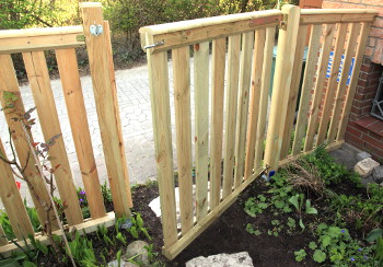 Ihr Gartenzaun Aus Holz Zaunfelder Tor Tur Sichtschutz Staketen