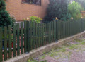 Kundenfoto Pfostenkappe Kugelkopf (Messing) 9x9cm zu grün lasiertem Gartenzaun aus Holz